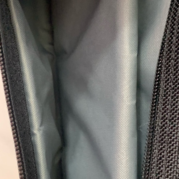 Brenthaven Triload Shoulder Case. Black. Excellent Condition. - Picture 14 of 14